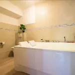 Apartment Balneo & Confort, Tram, Parking