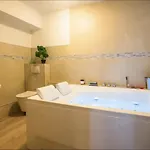 Balneo & Confort, Tram, Parking Apartment