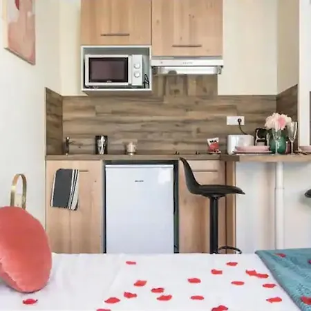 Balneo & Confort, Tram, Parking Apartment